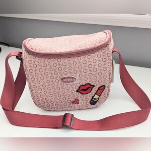 NWT Guess Large Insulated Travel/Lunch/Snack Bag/Box w/Raised Designs on Front